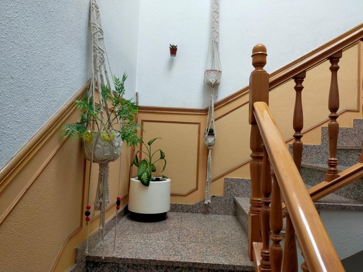Apartamento En El Casco Antiguo De Понферада Екстериор снимка