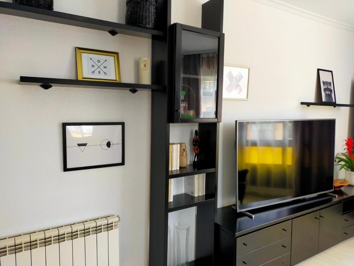 Apartamento En El Casco Antiguo De Понферада Екстериор снимка