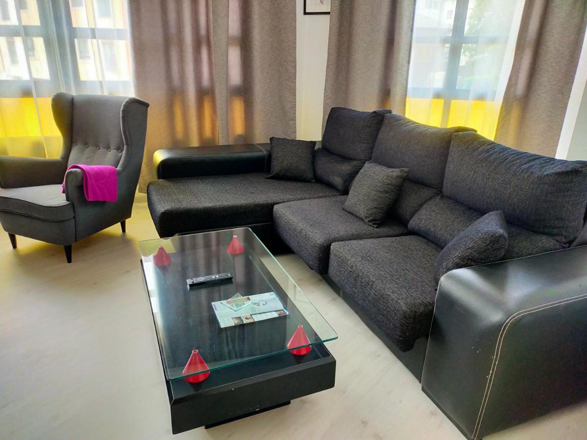 Apartamento En El Casco Antiguo De Понферада Екстериор снимка